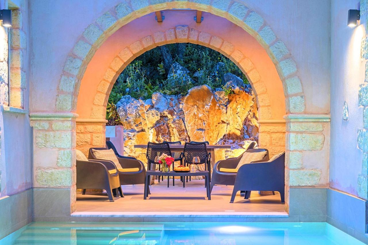 Villa Vardis Heated Pool Vryses Eksteriør bilde